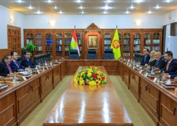 مفاوضات "اللحظة الأخيرة" بين الديمقراطي والاتحاد الوطني الكردستاني على رئاسة العراق.. هل تُحسم الأزمة اليوم؟ 2 مفاوضات "اللحظة الأخيرة" بين الديمقراطي والاتحاد الوطني الكردستاني على رئاسة العراق.. هل تُحسم الأزمة اليوم؟ 2026