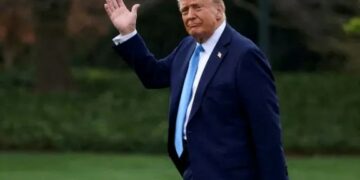 ترامب من "إير فورس وان": الجيش الأمريكي يدرس خيارات قوية للغاية للرد على "عنف" النظام الإيراني 2026