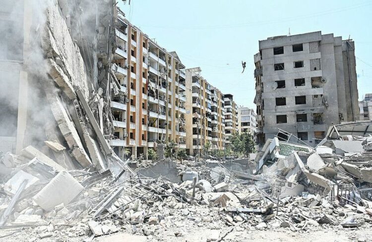 مصدر إسرائيلي يلوّح بعملية عسكرية واسعة في لبنان لنزع سلاح حزب الله بدعم أمريكي 2026