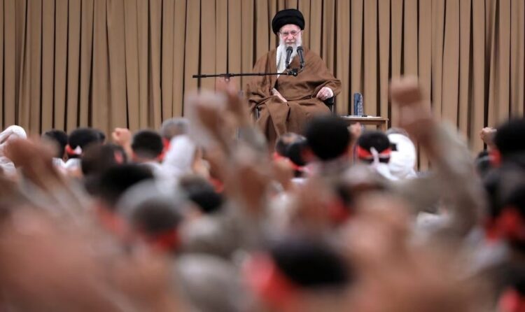 خامنئي يهاجم ترامب ويشبهه بـ "الفرعون" ويصف المتظاهرين بـ"أدوات واشنطن" 2026