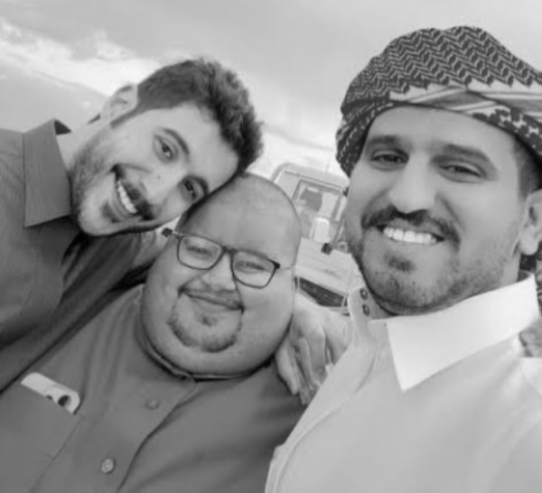 يوم الجمعة يجمع الصديقين.. وفاة المؤثر دخيل القحطاني تثير حزناً واسعاً في السعودية 1 يوم الجمعة يجمع الصديقين.. وفاة المؤثر دخيل القحطاني تثير حزناً واسعاً في السعودية 2026