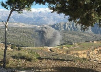 إسرائيل تشن سلسلة غارات جوية وبالطائرات المسيرة على جنوب لبنان 2026