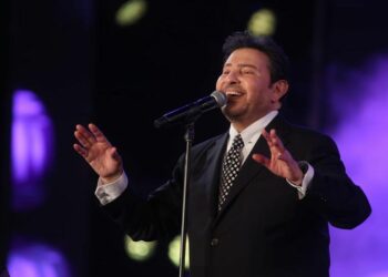 هاني شاكر يخضع لعملية جراحية مفاجئة في العمود الفقري ويؤجل حفله 2 هاني شاكر يخضع لعملية جراحية مفاجئة في العمود الفقري ويؤجل حفله 2026