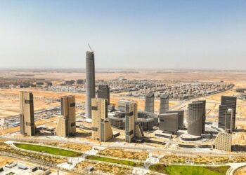 مصر : بعد "رأس الحكمة"و "علم الروم" ... صفقات خليجية عملاقة على أعتاب العاصمة الإدارية 2026