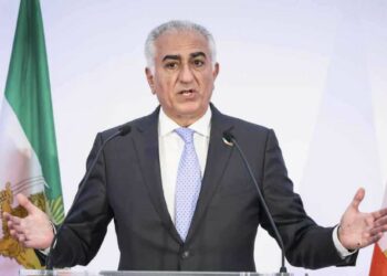 نجل الشاه الإيراني يستعد للعودة إلى إيران ويتعهد بقيادة مرحلة انتقالية لإعادة بناء الدولة وسط موجة الاحتجاجات 3 نجل الشاه الإيراني يستعد للعودة إلى إيران ويتعهد بقيادة مرحلة انتقالية لإعادة بناء الدولة وسط موجة الاحتجاجات 2026