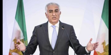 نجل الشاه الإيراني يستعد للعودة إلى إيران ويتعهد بقيادة مرحلة انتقالية لإعادة بناء الدولة وسط موجة الاحتجاجات 2026