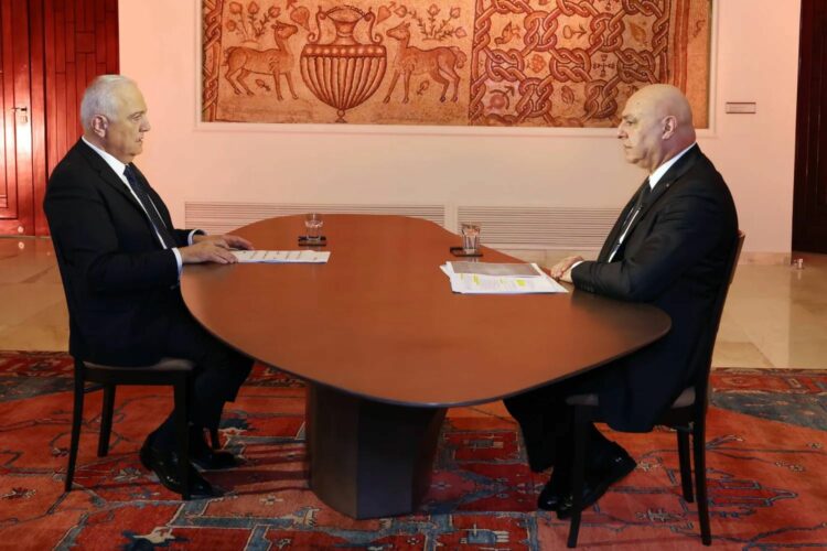 رئيس لبنان يحسم ملف السلاح: لا دولة بلا احتكار القوة… وسياسة المحاور دمّرت البلاد 2026