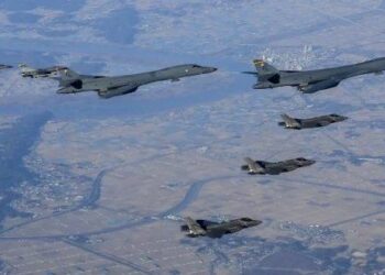 قاذفات B-52 الأمريكية تحلق قرب الأجواء الإيرانية : واشنطن تستعد للمواجهة.. هل اقتربت ساعة الصدام ؟ 2026