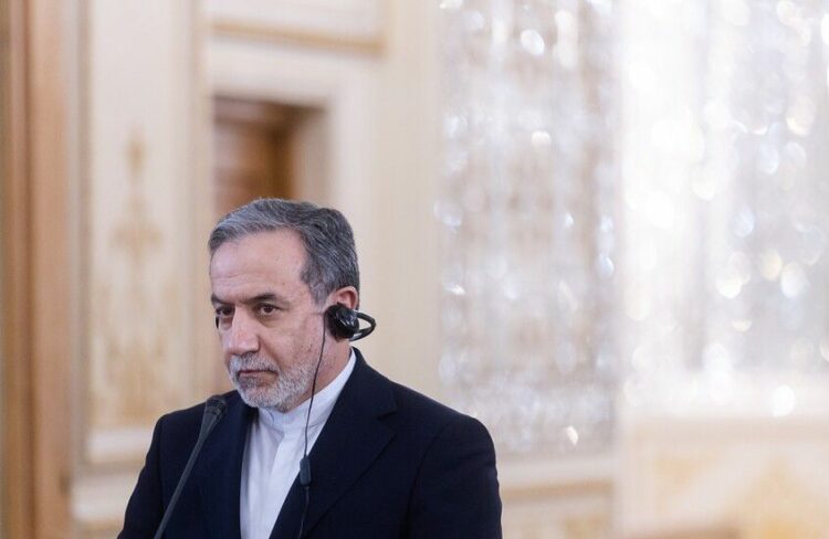 إيران تكشف عن رسائل إرهابية لتحويل الاحتجاجات إلى فوضى مسلحة 2026