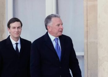 أول لقاء سري بين إدارة ترامب وزعيم المعارضة الإيرانية رضا بهلوي وسط تصاعد الاحتجاجات في إيران 2026