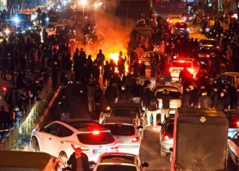 مصادر تكشف: تل أبيب تنصح واشنطن بالانتظار قبل توجيه ضربة لإيران لضمان ضعف النظام 2026