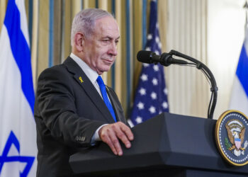 عاصفة في الشاباك: قرار نتنياهو بتعيين نائب جديد يُنذر بـ "تفكيك" الجهاز وأزمة استقالات جماعية 2026