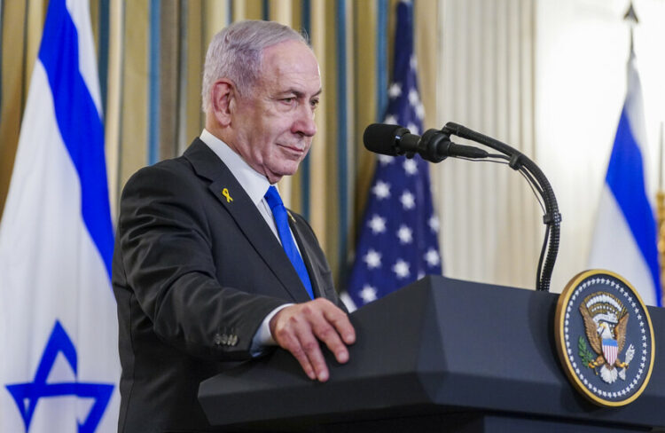 عاصفة في الشاباك: قرار نتنياهو بتعيين نائب جديد يُنذر بـ "تفكيك" الجهاز وأزمة استقالات جماعية 1 عاصفة في الشاباك: قرار نتنياهو بتعيين نائب جديد يُنذر بـ "تفكيك" الجهاز وأزمة استقالات جماعية 2026