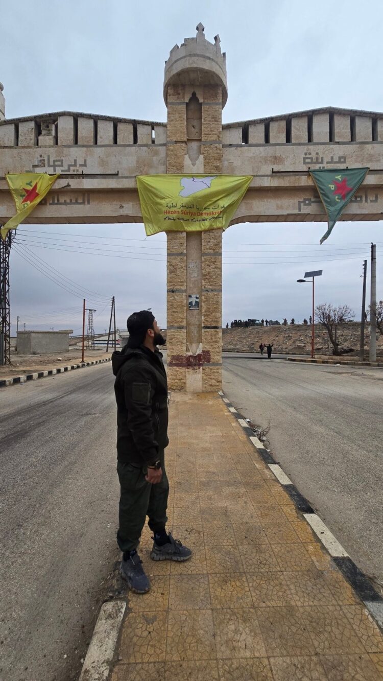 قوات الشرع تبسط سيطرتها على "دير حافر" و"قسد" تتهم دمشق بالإخلال باتفاق الانسحاب 2026