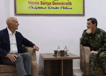 وساطة "بارزاني" تجمع قائد قسد والمبعوث الأمريكي: هل ينجو الشمال السوري من مواجهة شاملة؟ 2026