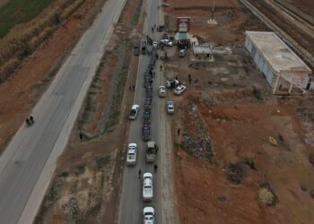 تصعيد في شمال وشرق سوريا: الإدارة الذاتية تعلن النفير العام وتصف المواجهات بـ”الحرب الوجودية” 2026