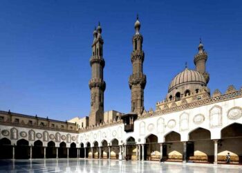 الأزهر يحسم الجدل: لا صحة لشائعات تشيع علماء المؤسسة ويؤكد وحدة الصف بين المذاهب 2026