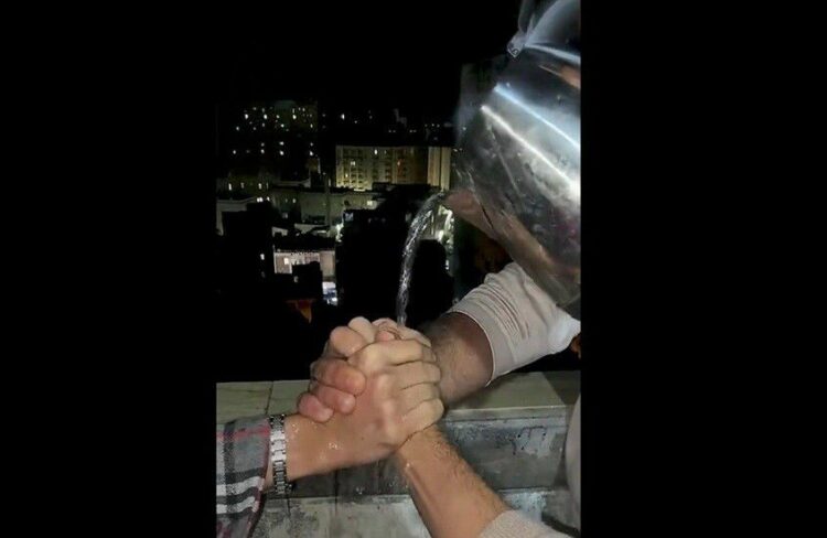 مصر تحذر من تحدي “الصداقة الساخنة”: تريند عالمي قد ينتهي بالوفاة 2026