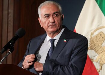 رضا بهلوي في خطاب ناري لخامنئي: "ستحاكم في محكمة الشعب كـمجرمي النازية" 2026