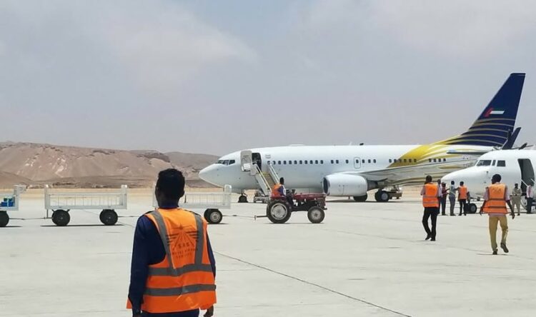 مغادرة موظفين أجانب لقاعدة بوصاصو.. هل بدأت الإمارات انسحاباً عسكرياً كاملاً من بونتلاند؟ 2026