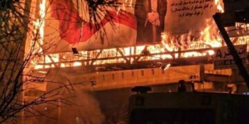 رضا بهلوي بيعلن "ساعة الصفر" وبيرسم خطة خماسية لاسقاط النظام في إيران 2026