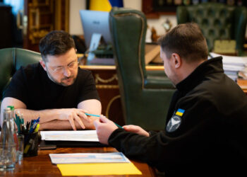 أوكرانيا: تغييرات كبرى في فريق زيلينسكي بعد فضيحة فساد أطاحت برئيس مكتبه 2026