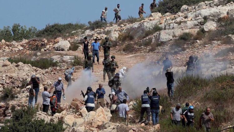 Israeli forces intervene Palestinians' protest in West Bank